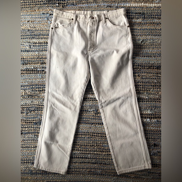 Wrangler Other - Men's Wrangler Beige Straight-Leg Jeans - Classic Casual 
Size 36x30
EUC